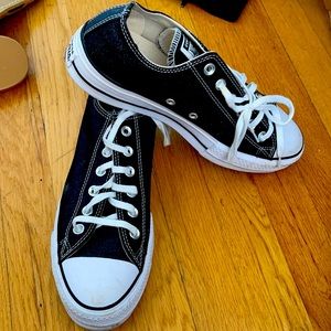 Platform sparkly black Converse